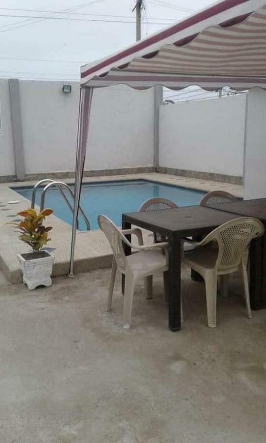 Hotel Manhattan Salinas Салинас Екстериор снимка